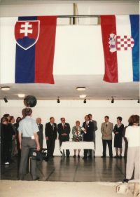 alb0312.jpg